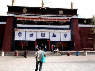 Pelkor Chode Monastery 