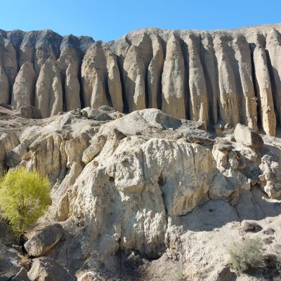 Rock formation on the way to Mustang Windhorse Tours