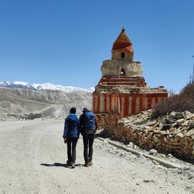 Trekkers along the way to Choser Windhorse Tours