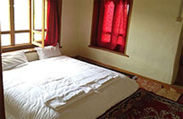 Aum Leki Farm House