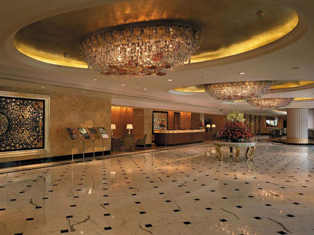 Shangri La – Eros Hotel