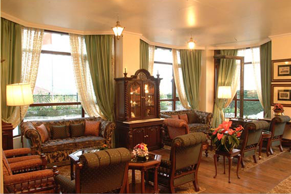 Hotel Silver Oaks