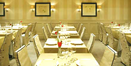 Hotel Taj Darbar