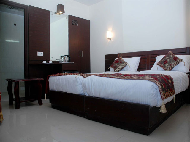 Taj Inn Hotel